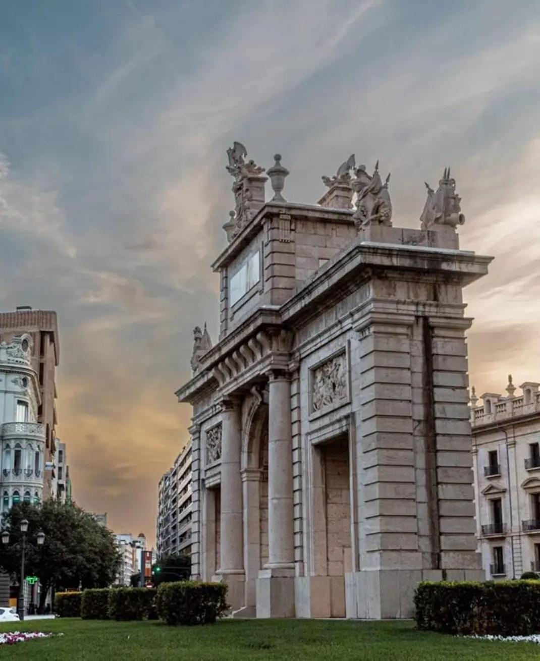 Apartamento Turistico Lux Center Valencia Buitenkant foto